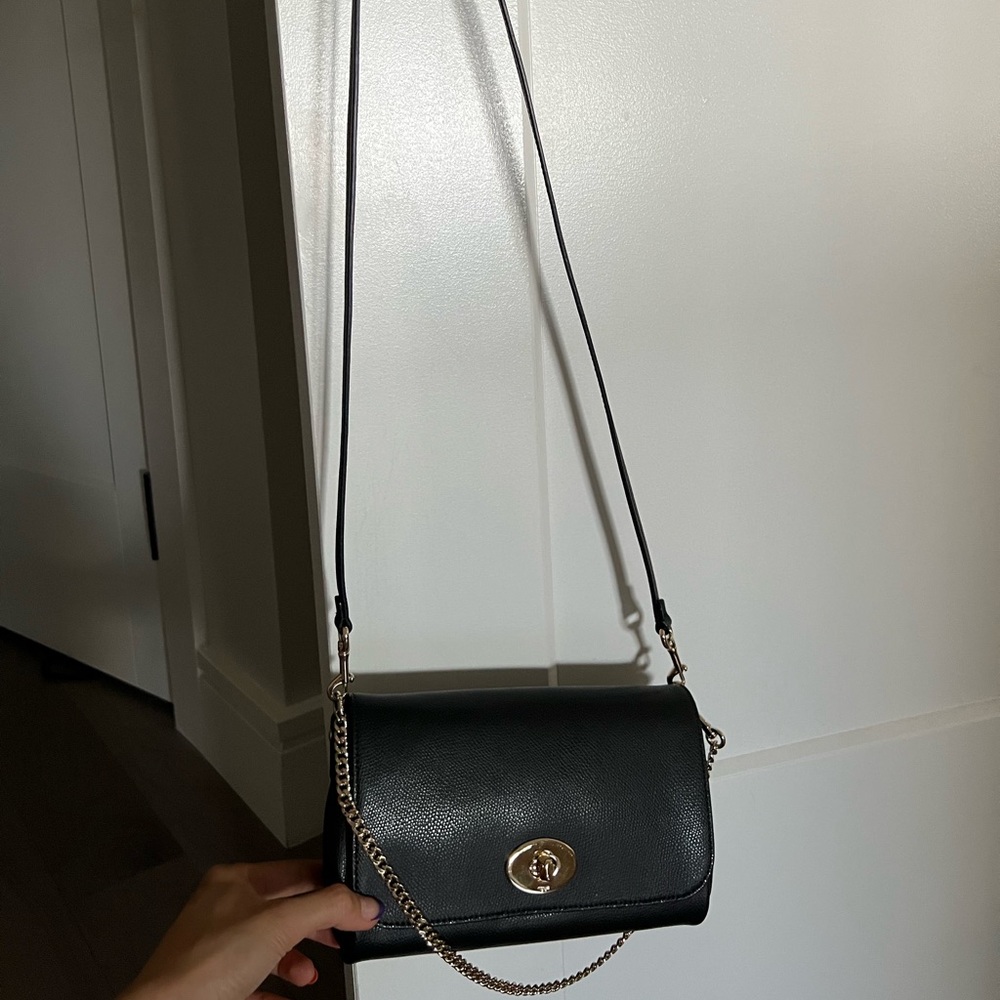 Coach crossbody clutch purse - black